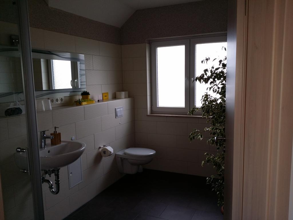 Ferienwohnung "Faehrmannsruh " 뤼벤 객실 사진