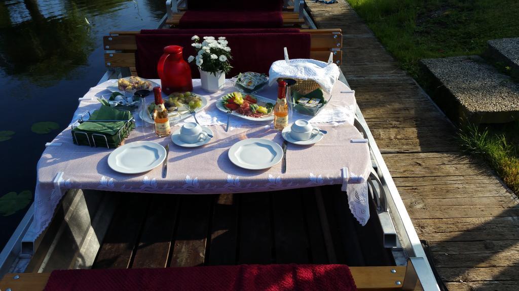 Ferienwohnung "Faehrmannsruh " 뤼벤 외부 사진