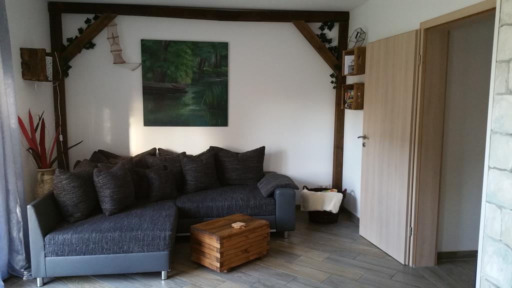 Ferienwohnung "Faehrmannsruh " 뤼벤 외부 사진